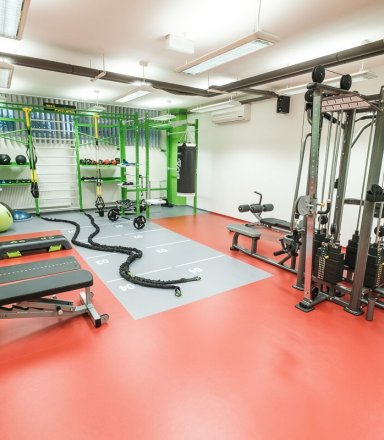 Z nevyužívané počítačové učebny se zrodilo moderní fitness centrum