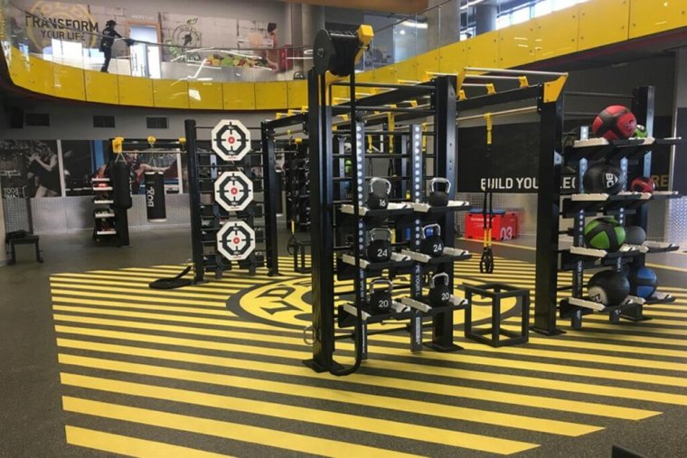 Největší Gold´s Gym na světě má 6 pater plně vybavených zařízením Escape Fitness_01.jpg