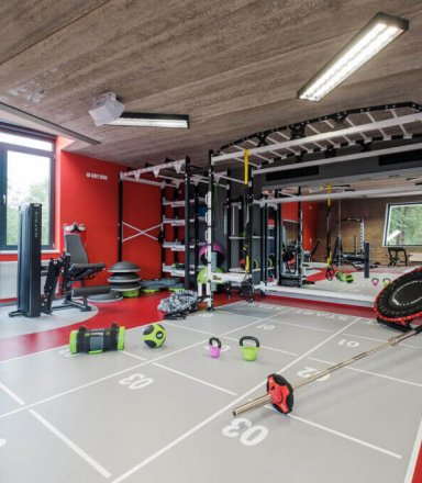 Realizace špičkového fitness centra v TENIS-CENTRU DTJ v Hradci Králové