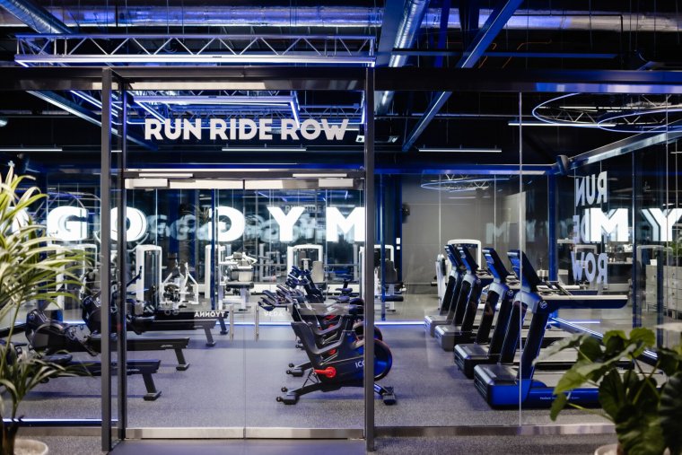 Life Fitness Gymspiration Neonové fitko GO GO Gym 3.jpg