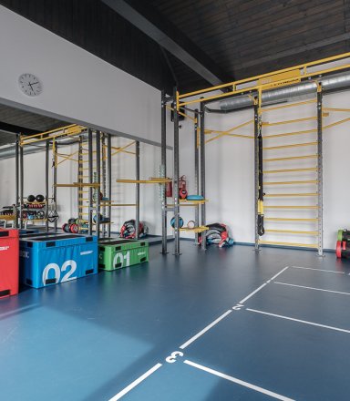 SPORTCENTRUM KORÁB disponuje profesionálním fitkem od 3D FITNESS